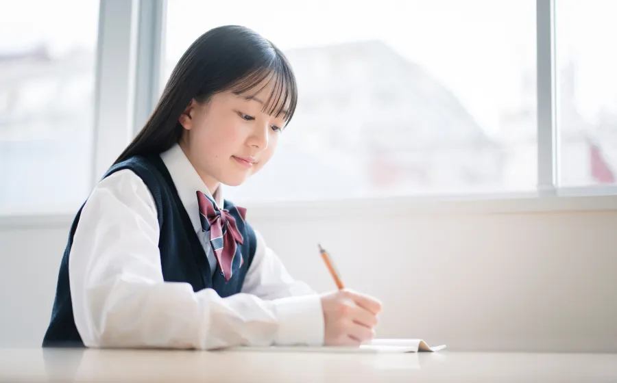 ウルトラ勉強会で集中して学習する様子